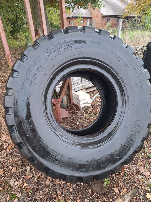 Opona 20.5 R25 ładowarka