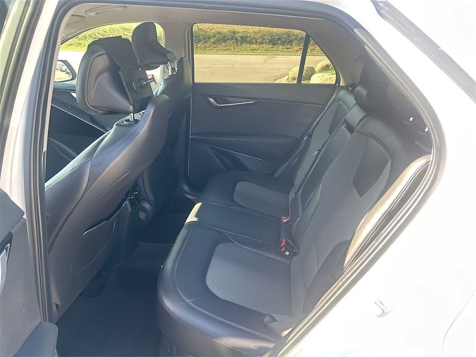 Kia Niro Plug-In Hybrid      2023