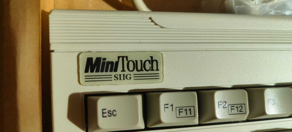 Siig minitouch 109 monterey ANSI - teclado novo / keyboard new in box