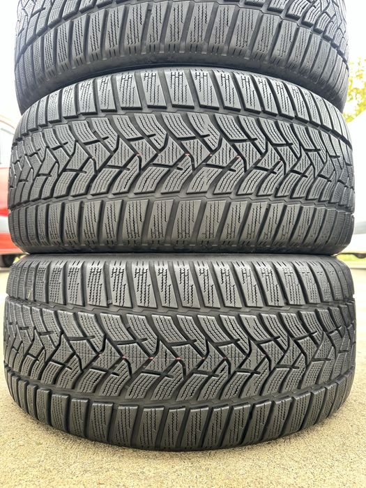 245/45/18 100V XL Dunlop Winter Sport 5