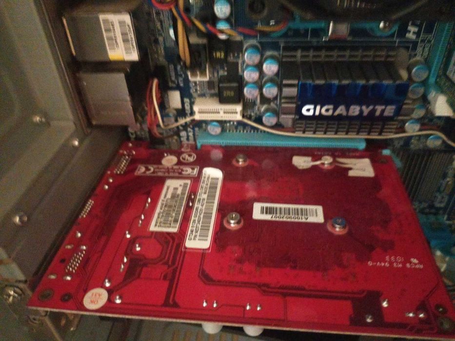 Старий не робочий ПК