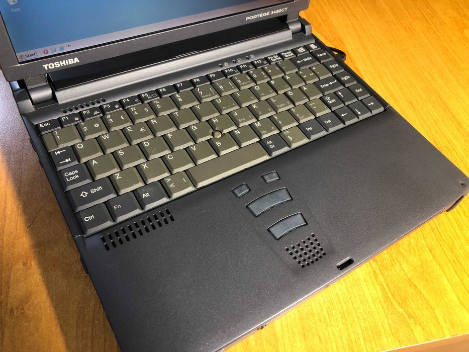 Laptop Retro Toshiba Portege 3480CT Pentium III 500 MHz, 128MB RAM