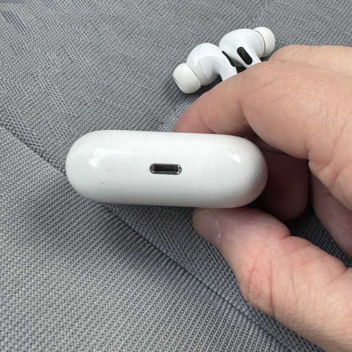 Apple AirPods Pro słuchawki bluetooth białe