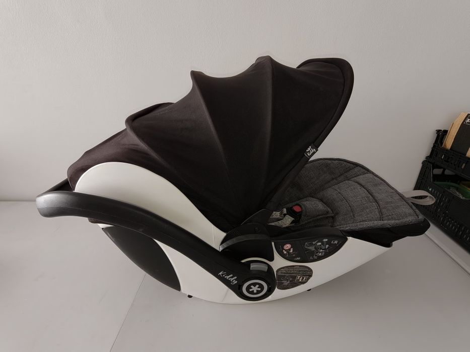 Ovo/Bebé Conforto Kiddy i-Size Plus – Preto e Branco