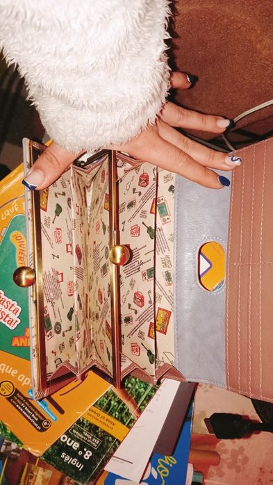 Carteira da bonequinha