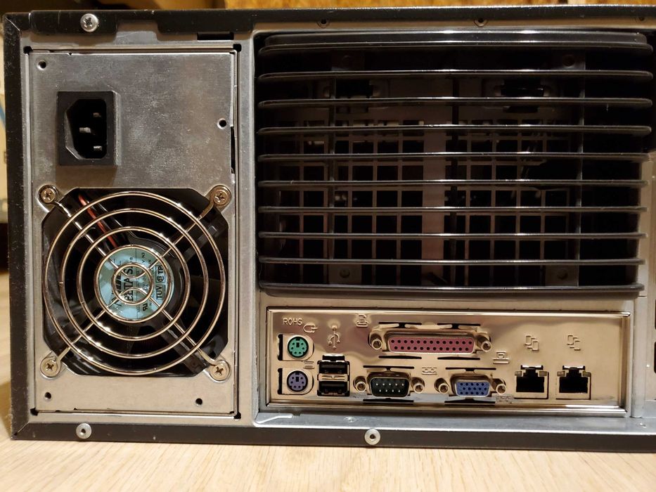 Сервер Supermicro X7DBE