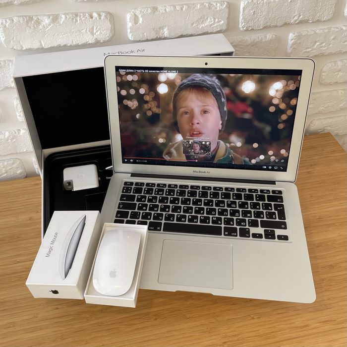 MacBook Air 13.3/1.8GHz/8GB/128GB + мышка Magic Mouse 2