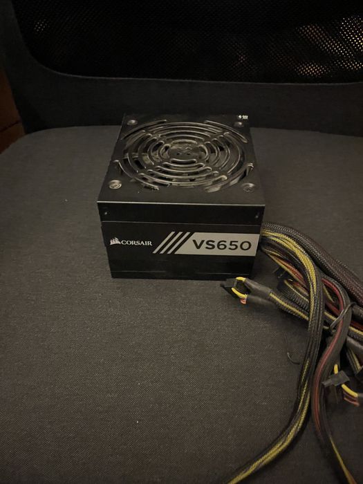 Блок живлення corsair vs650 з коробкою