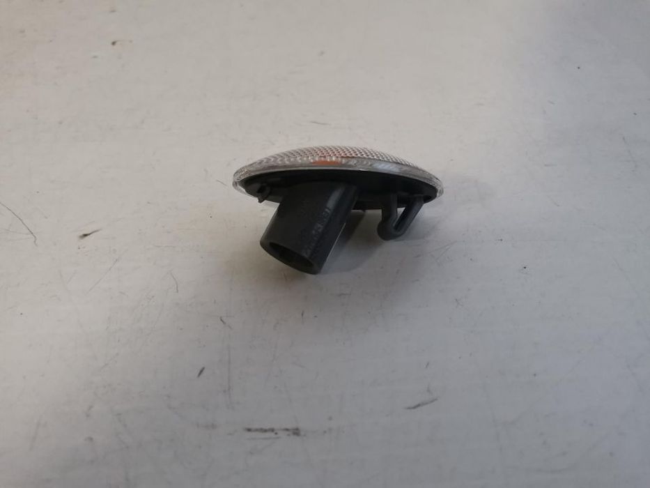 pisca farolim lateral esquerdo / direito opel corsa C / opel combo C(novo)