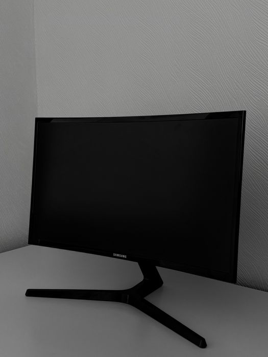 Игровой монитор Samsung 24″ Curved / 144Hz / 1ms