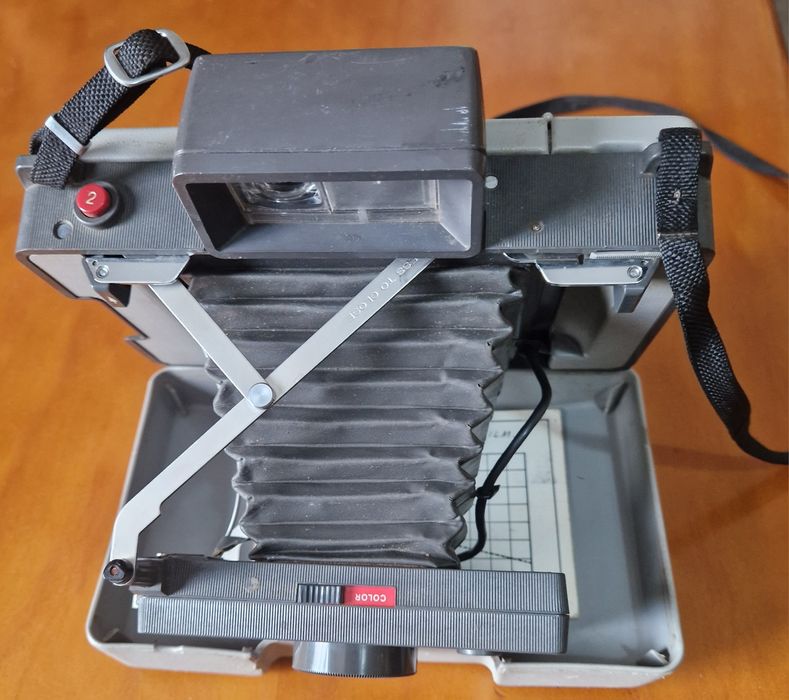 Rara máquina Polaroid 104