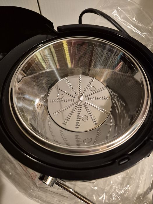 Sokowirówka elektryczna Fohere AMR516