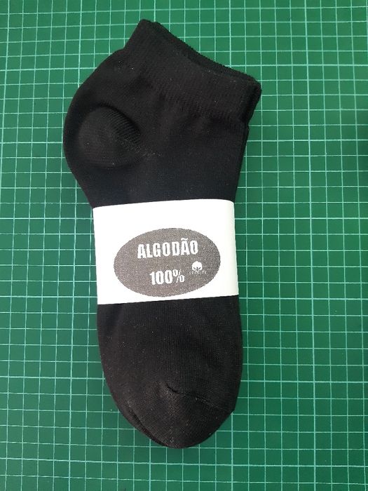 12 pares de meias em algodão bom (novas)