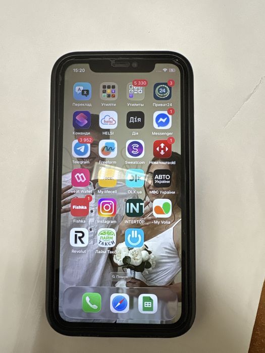 Телефон iPhone 11 128G