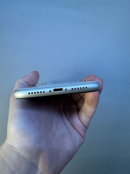 Продам apple iphone 11 64 white