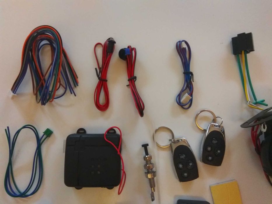 Автосигналізація NQ700 (Універсальна) з дистанційним керуванням