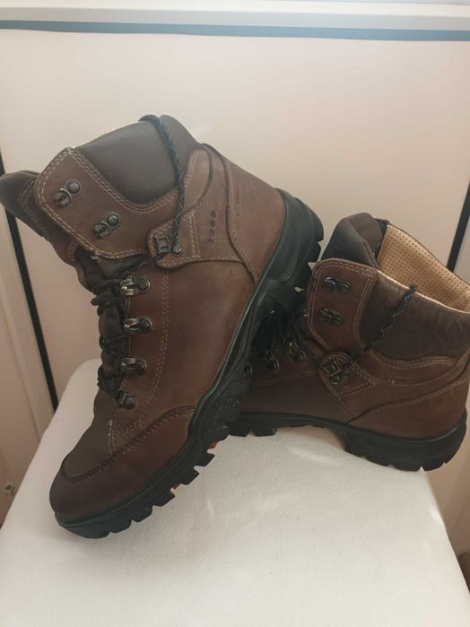 Ботинки Ecco кожаные