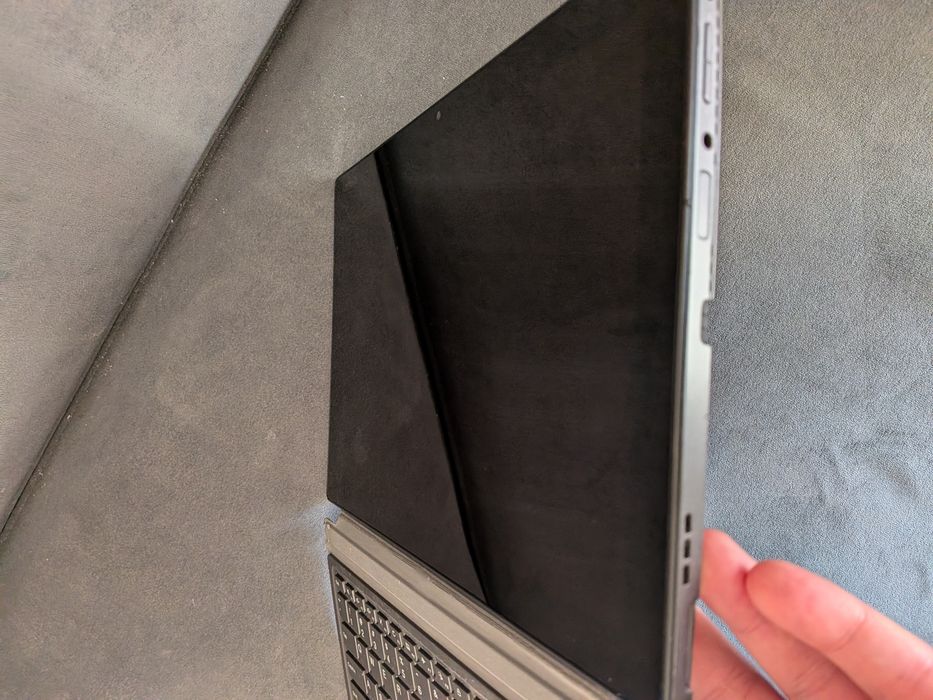 Продам планшет Lenovo Miix 520-12ikb