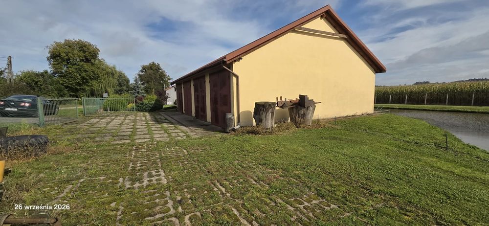 Siedlisko z budynkiem garażowym