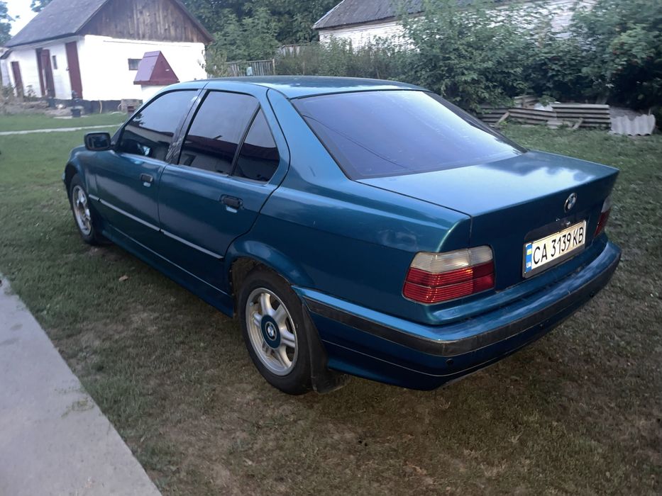 Продам або обміняю бмв е36