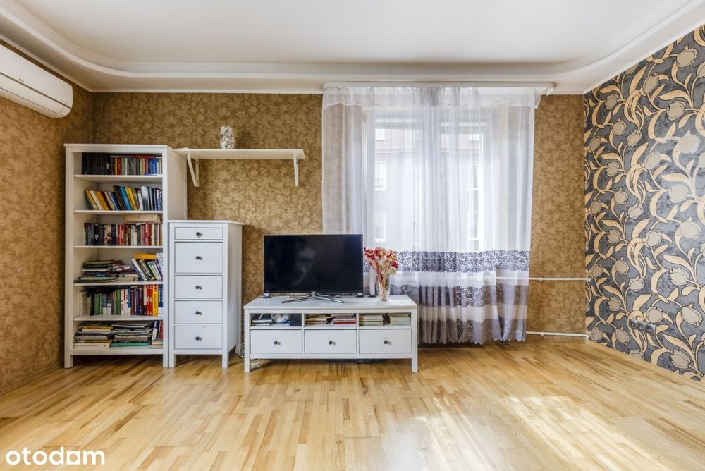 Plac Hallera / Brechta / 52 m2 /2 pokoje