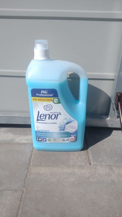 Płyn do płukania tkanin Lenor