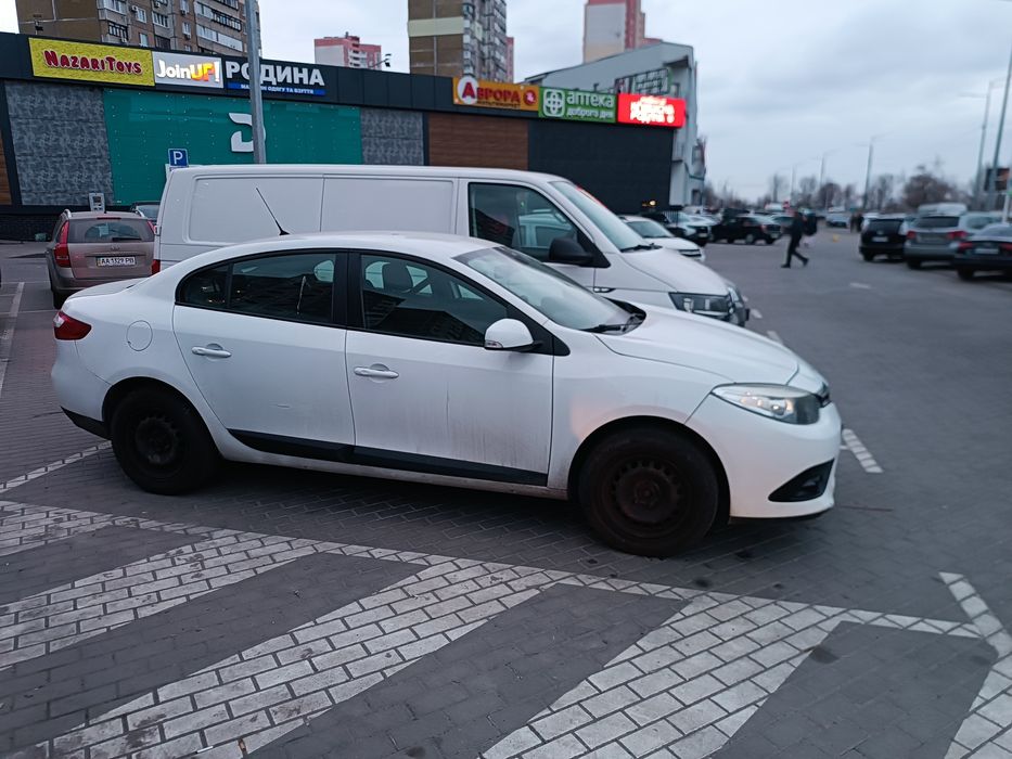 Рено Флюенс Renault Fluence