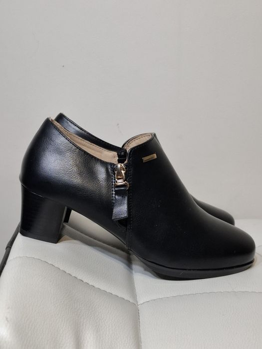 RS 37 półbuty czarne damskie nowe