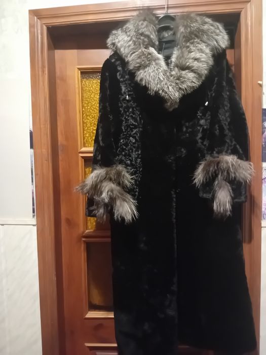 Шуба нат.хутро 46-48р.