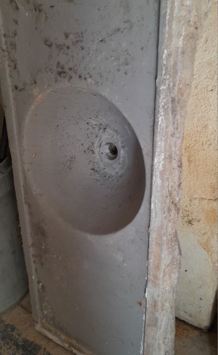 Lava loiça antigo em pedra