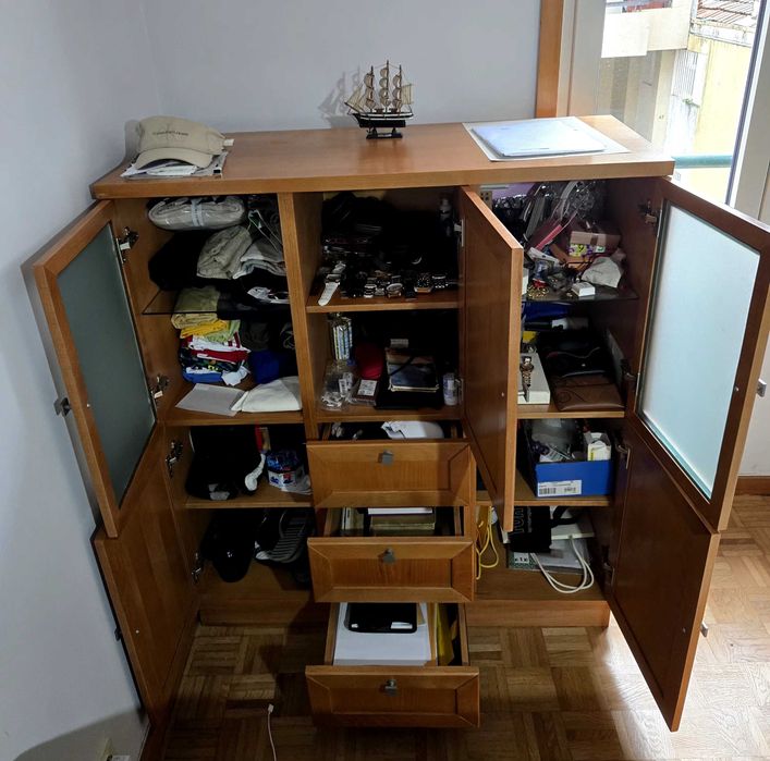 Móveis de sala e quarto em muito bom estado