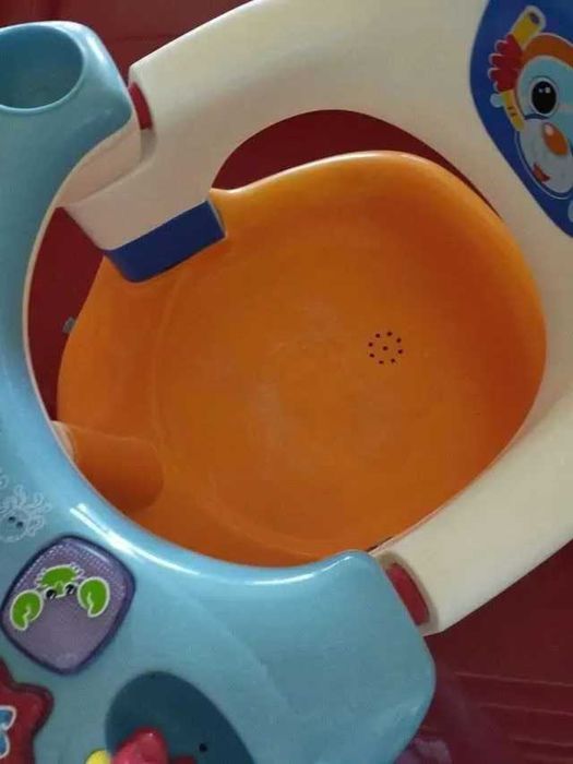 Assento de Banho Bebé Vtech com Brinquedos
