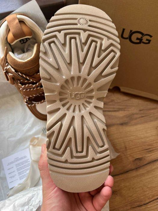 Жіночі UGG Astromel Chestnut EUR 39. Нові
