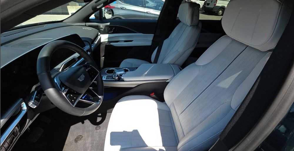 Продам Cadillac LYRIQ 2025 з ПДВ