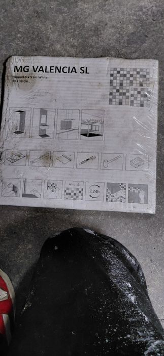 Pastilhas cor branco casa de banho (novas)