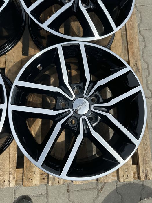 5x127 8jx18 et56,4 Jeep Grand cherokee WK2 oryginal jak nowe 18”