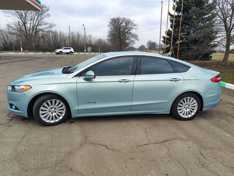 Ford Fusion гибрид
