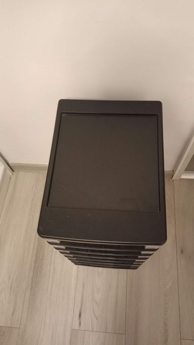 Regał plastikowy z szufladami