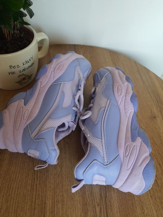 Buty sportowe snacersy na platformie lila Sinsay rozmiar 37