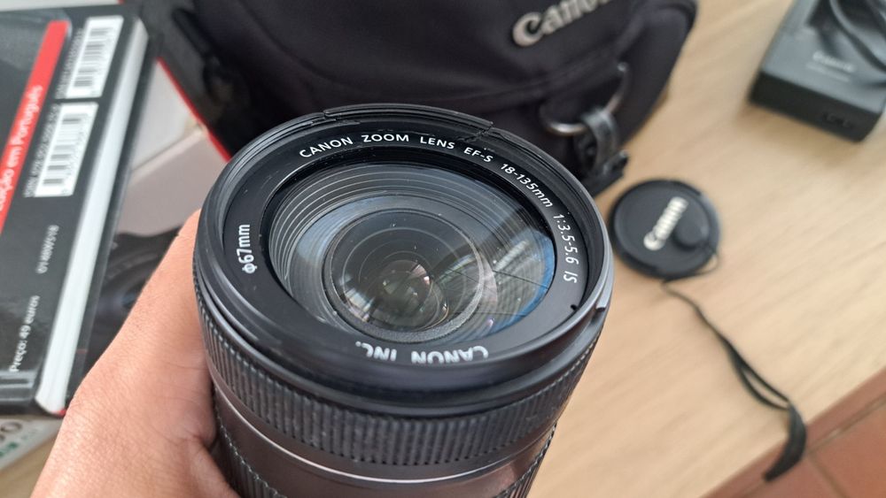 Canon EOS 600D + 18-55mm + 18-135mm STM + Extras