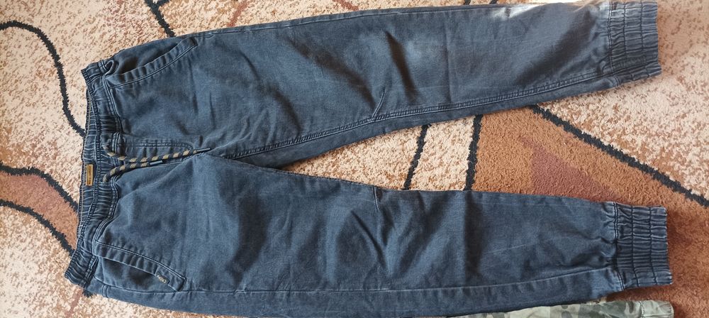 Spodnie Cropp jogger