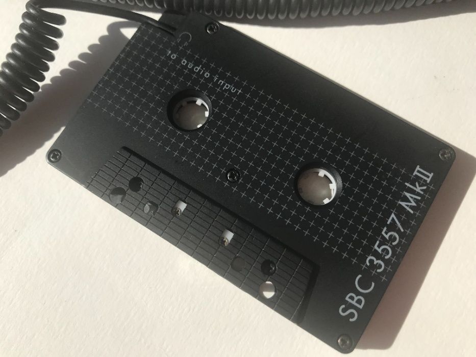 Philips - Adaptor Cassette e CD para Carro