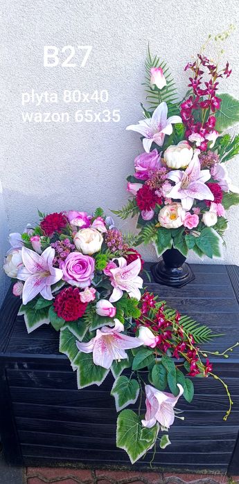 piękny komplet nagrobny z lilią