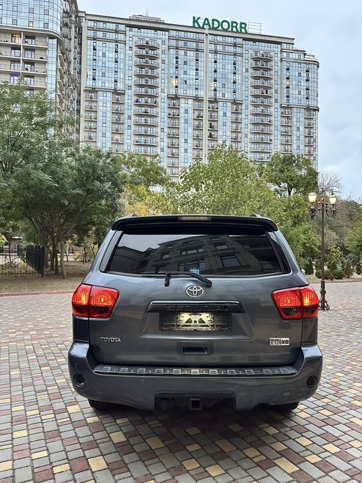Toyota Sequoia Platinum 2008 газ/бензин
