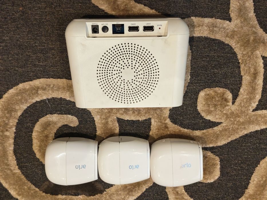 Netgear Arlo PRO 2 - 3 cameras mais hub/estação/router