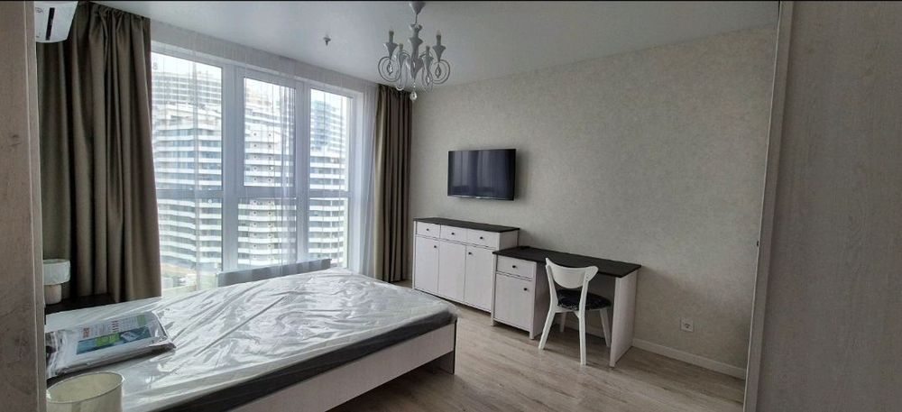 Сдам Беленькую 1-ком квартиру Каманина /Литературная 
Жк Литературный.