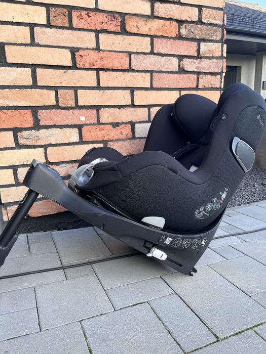 Fotelik Cybex Sirona Z2 z bazą