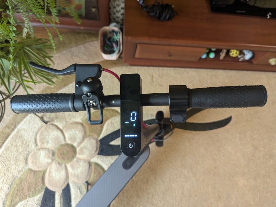 Електросамокат Xiaomi M365