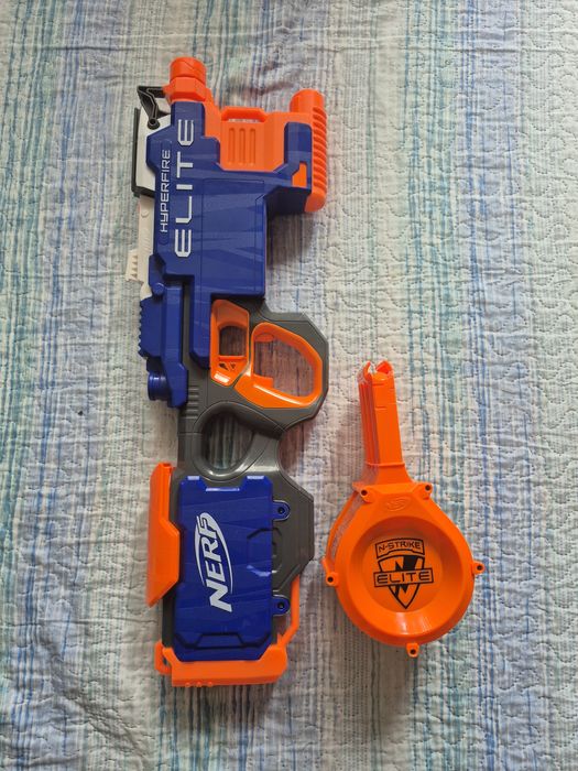 Продам нерфи різні