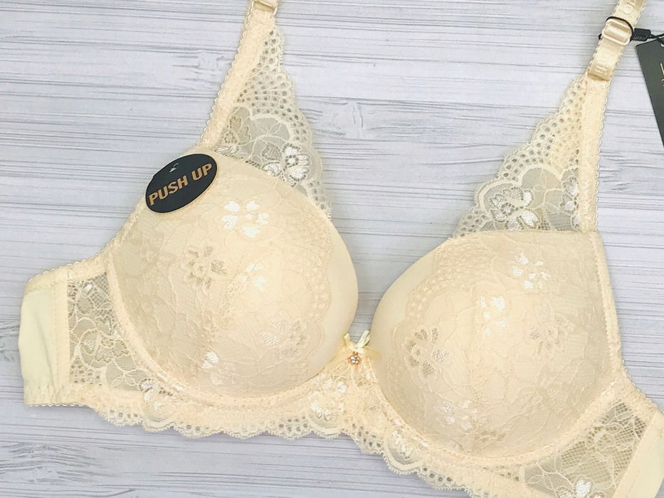 intimidao 80c biustonosz duży push-up powiększa biust